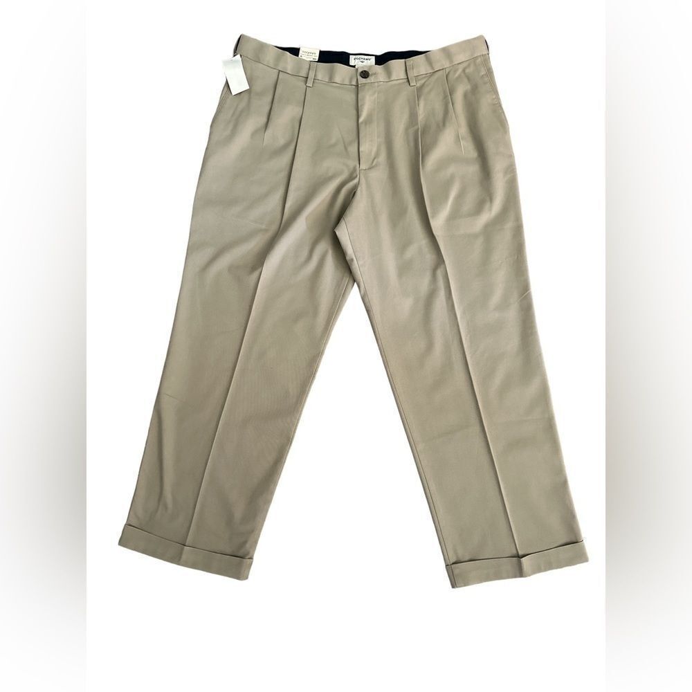 Dockers khaki relaxed fit pleated permanent crease comfort waistband NWT W40/L30